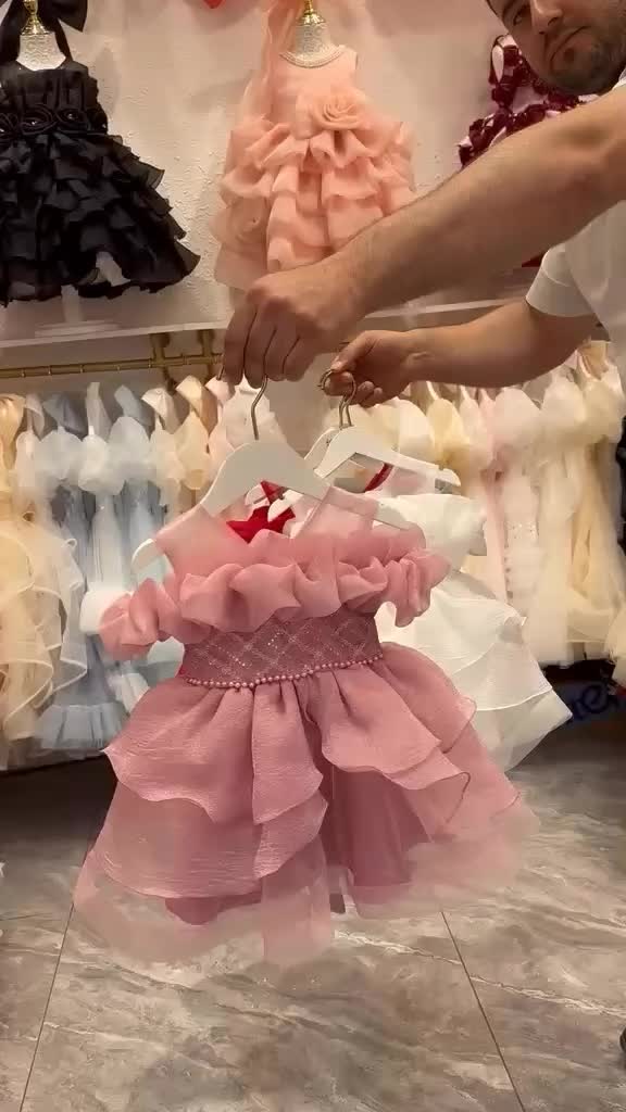 @Sara Clothing store
