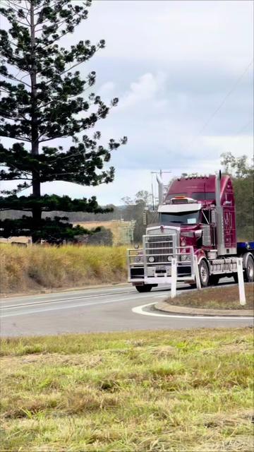 @Tiaro Truck Spotter ๐