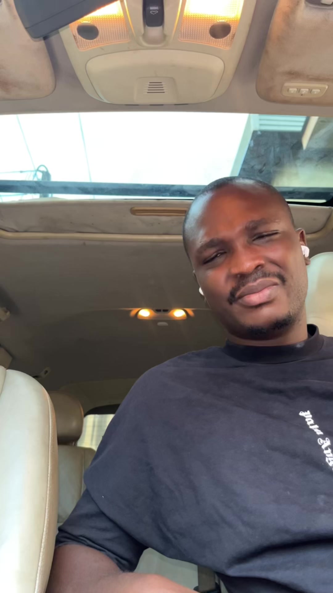 @Ebube🤪