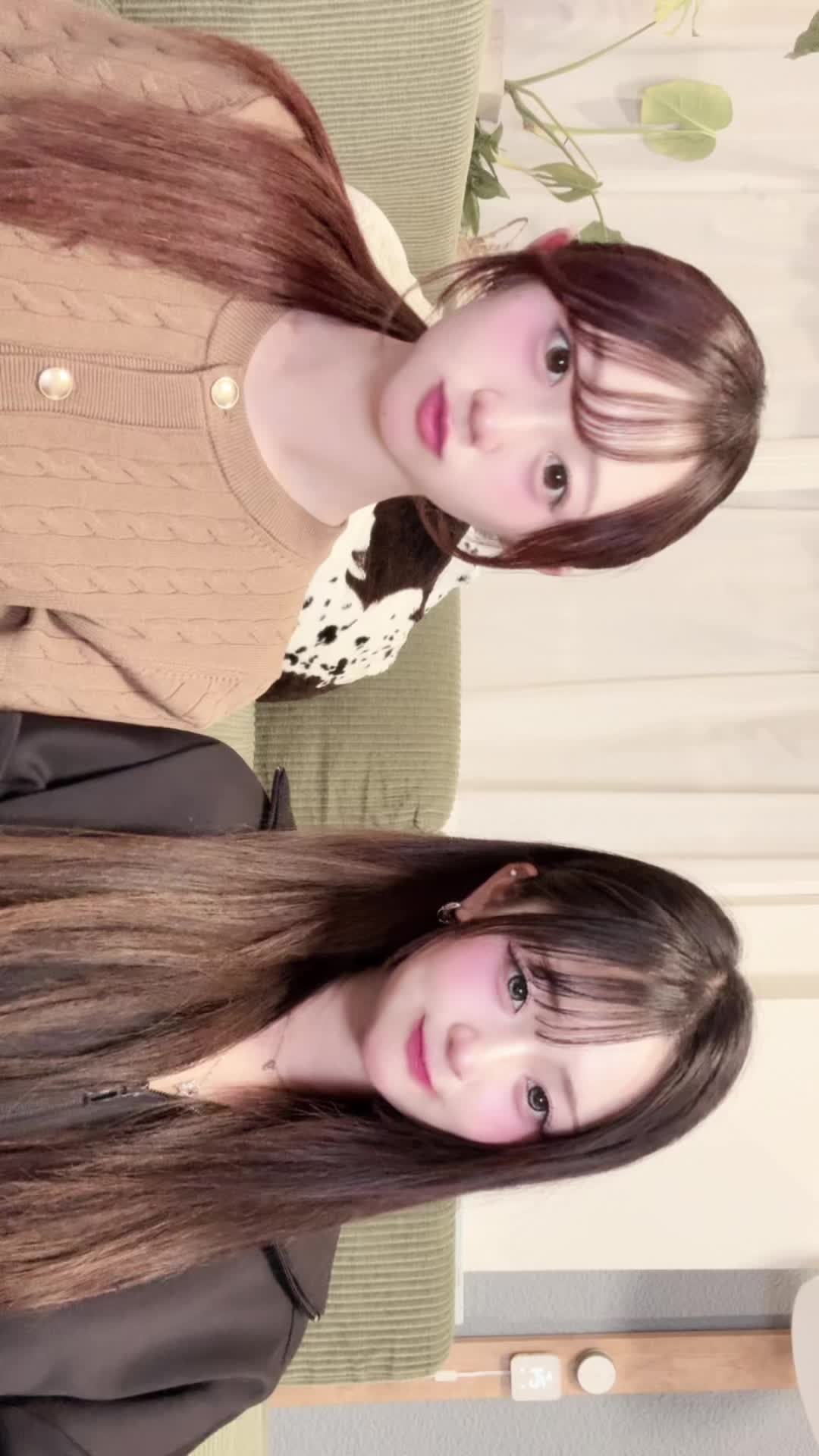 @まな