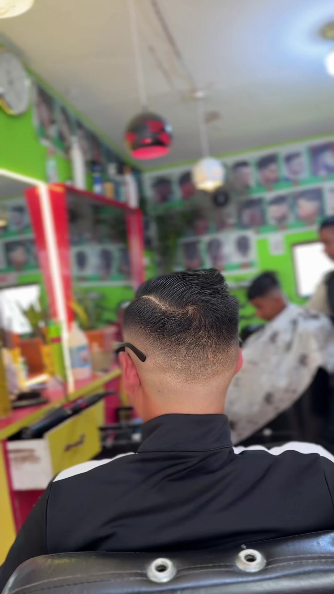 @gwaltar shyam vai hair cutting