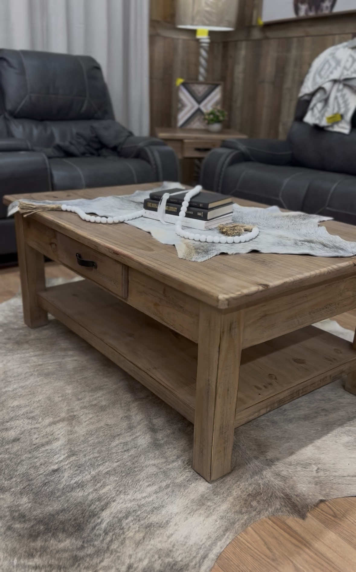 @RusticFurnitureDepot