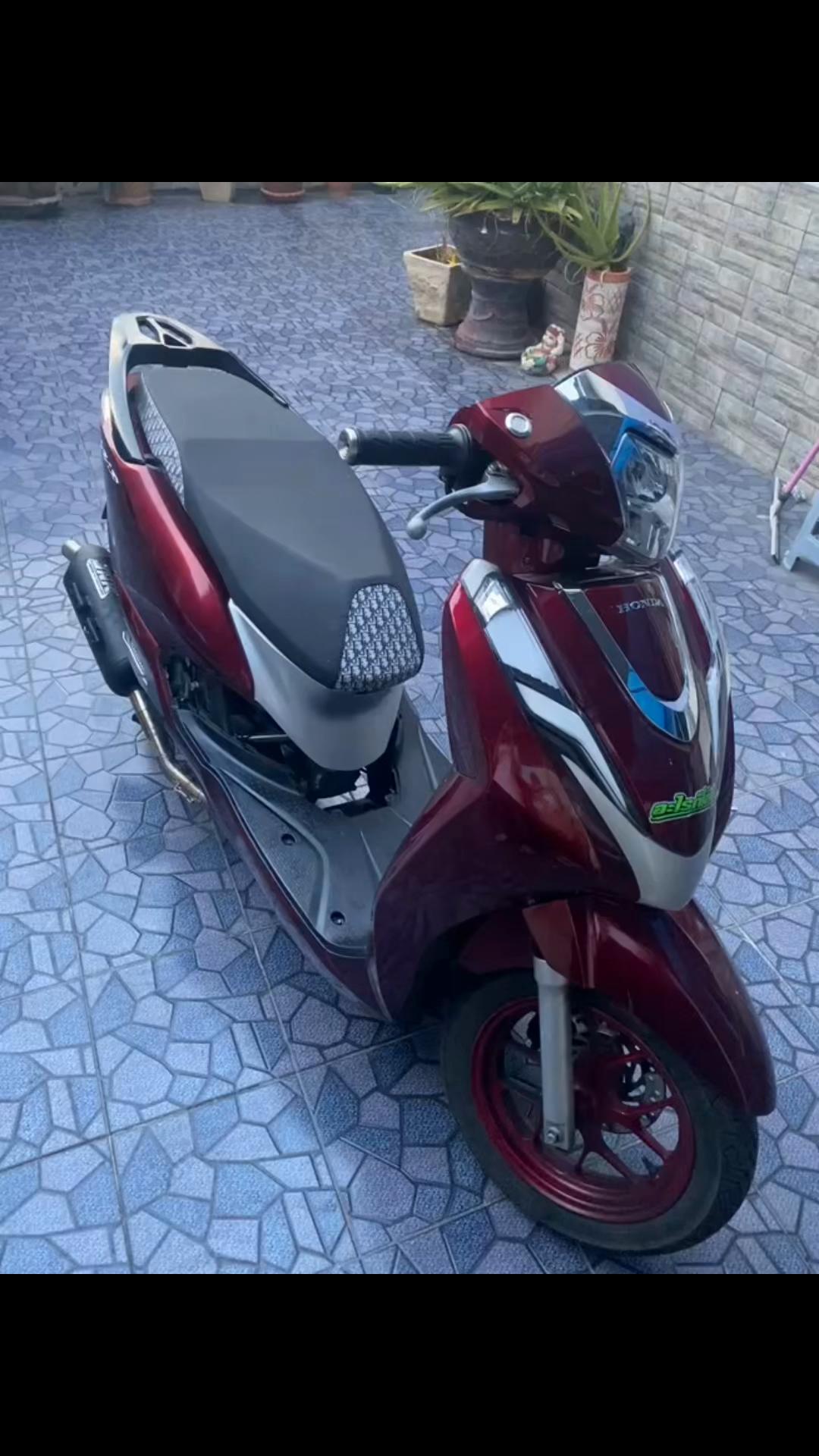 @อะไรก็โอ๊ต🤨