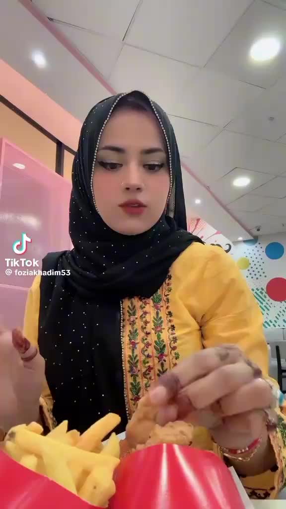 @Mehmood🇸🇦🇵🇰🏩