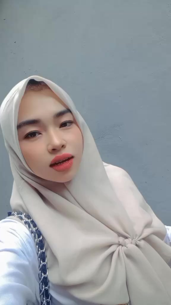 @DUJ