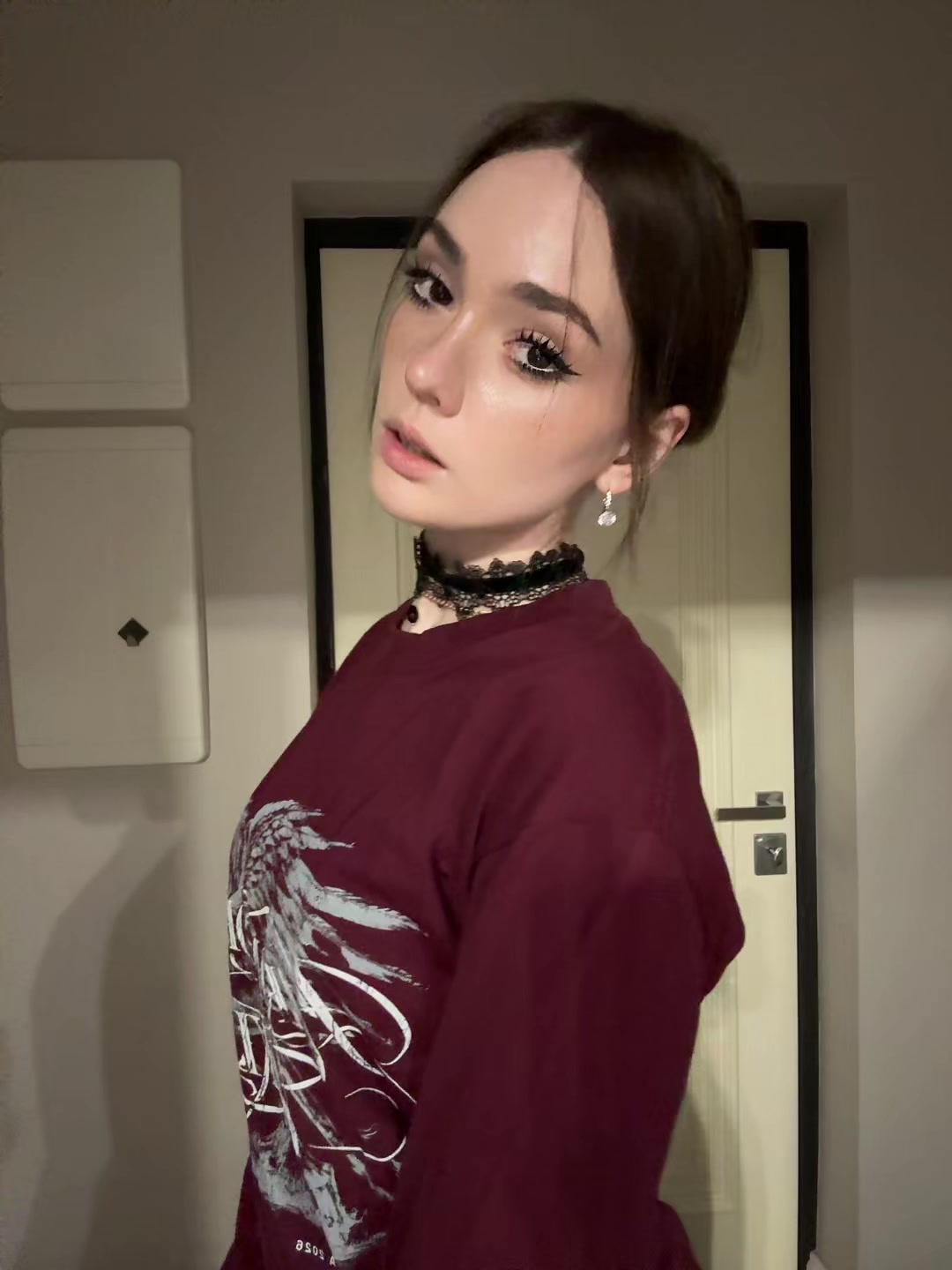 @Eek