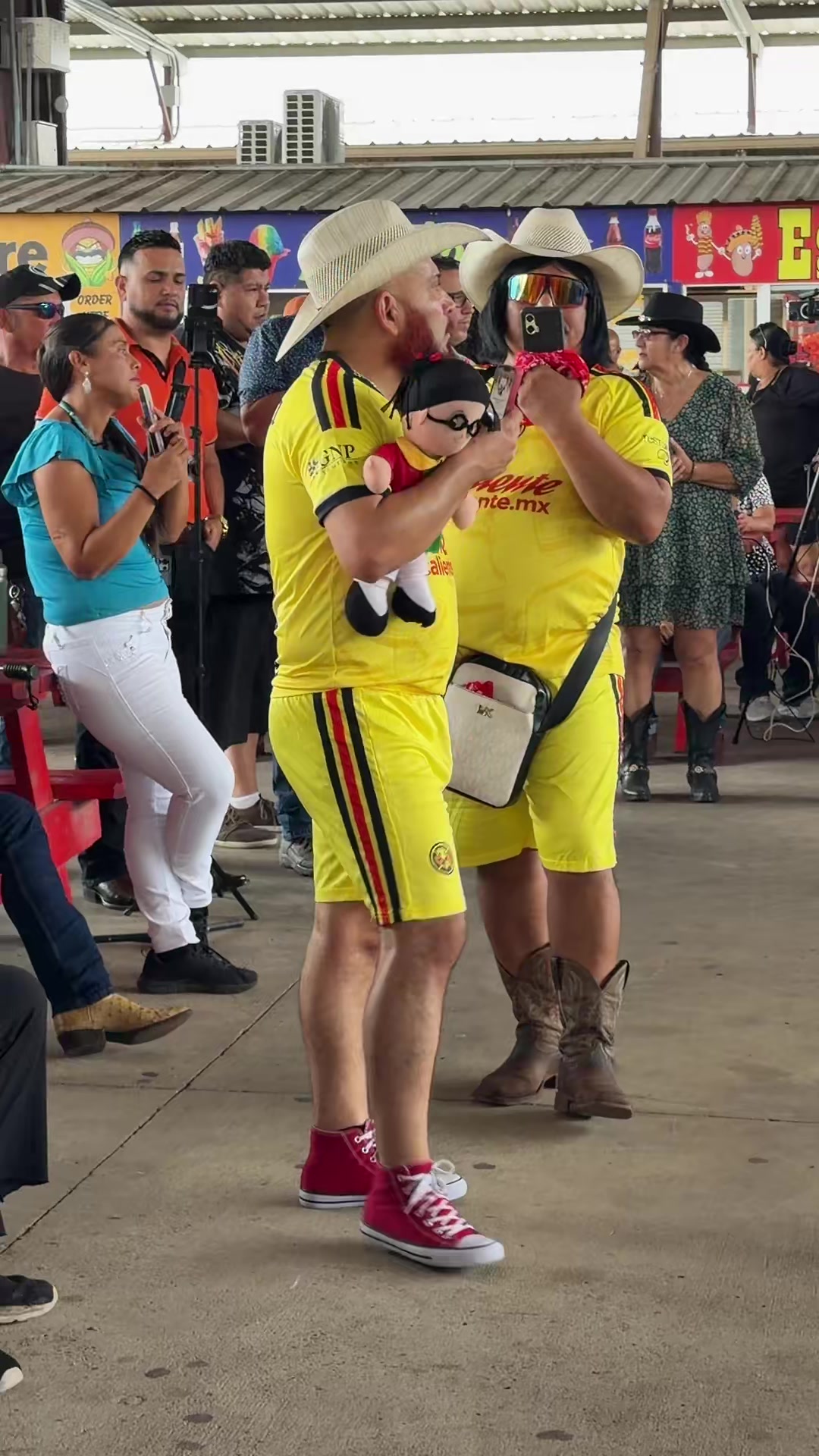 @Pérez nena