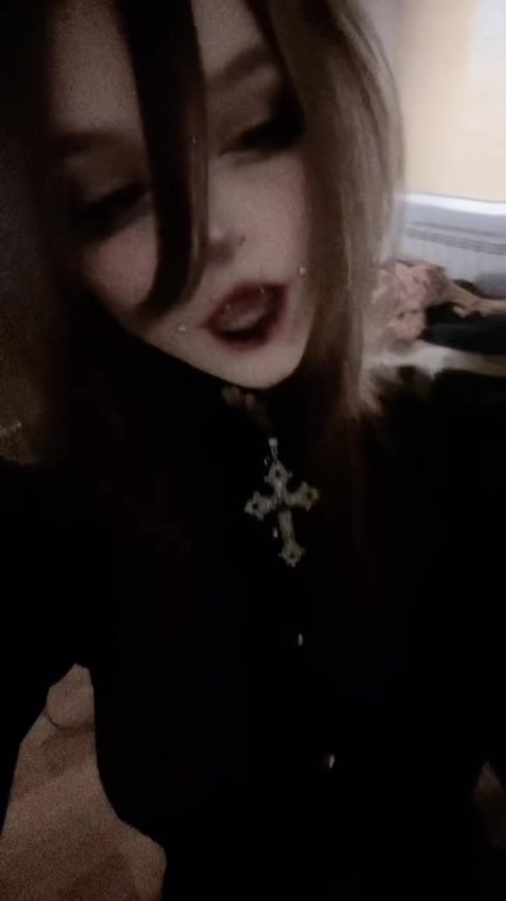 @.ēm0boÿ/,?!@“