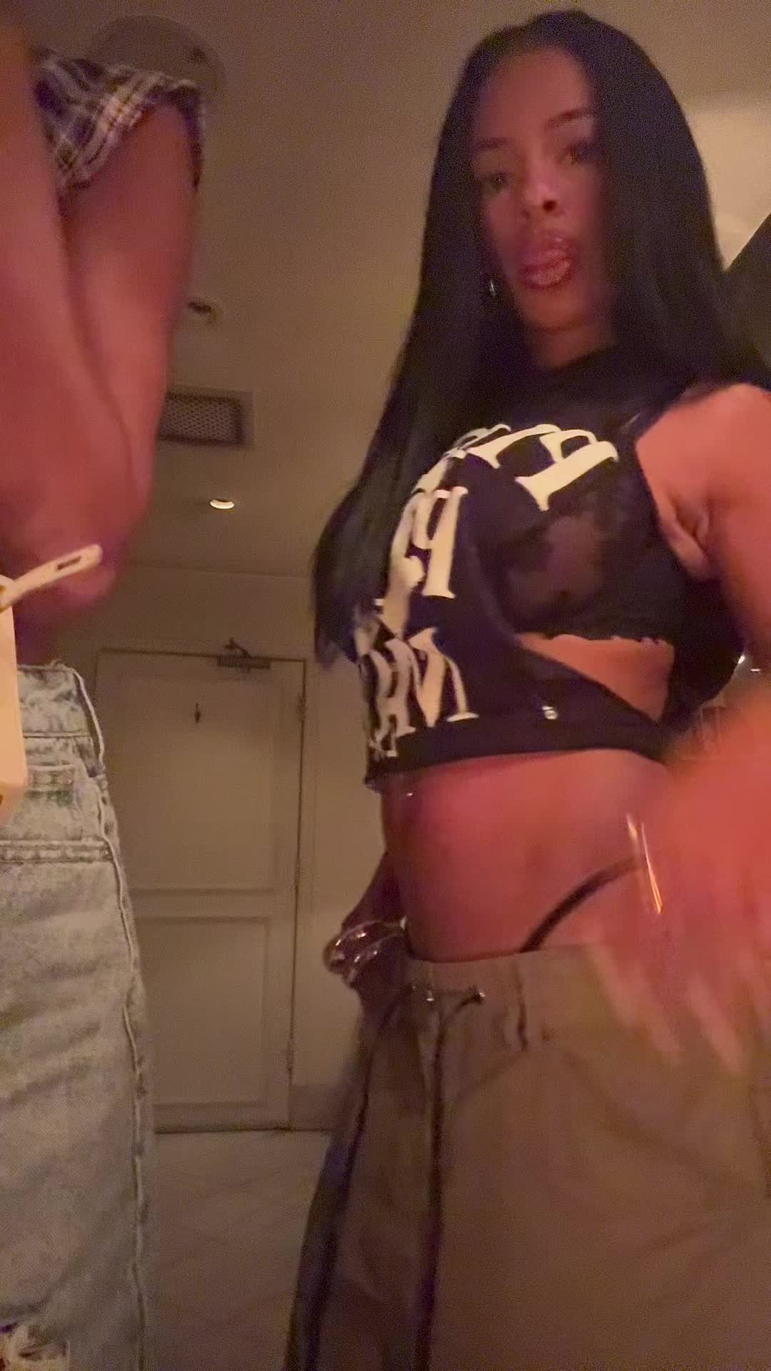 @Aniya🎀