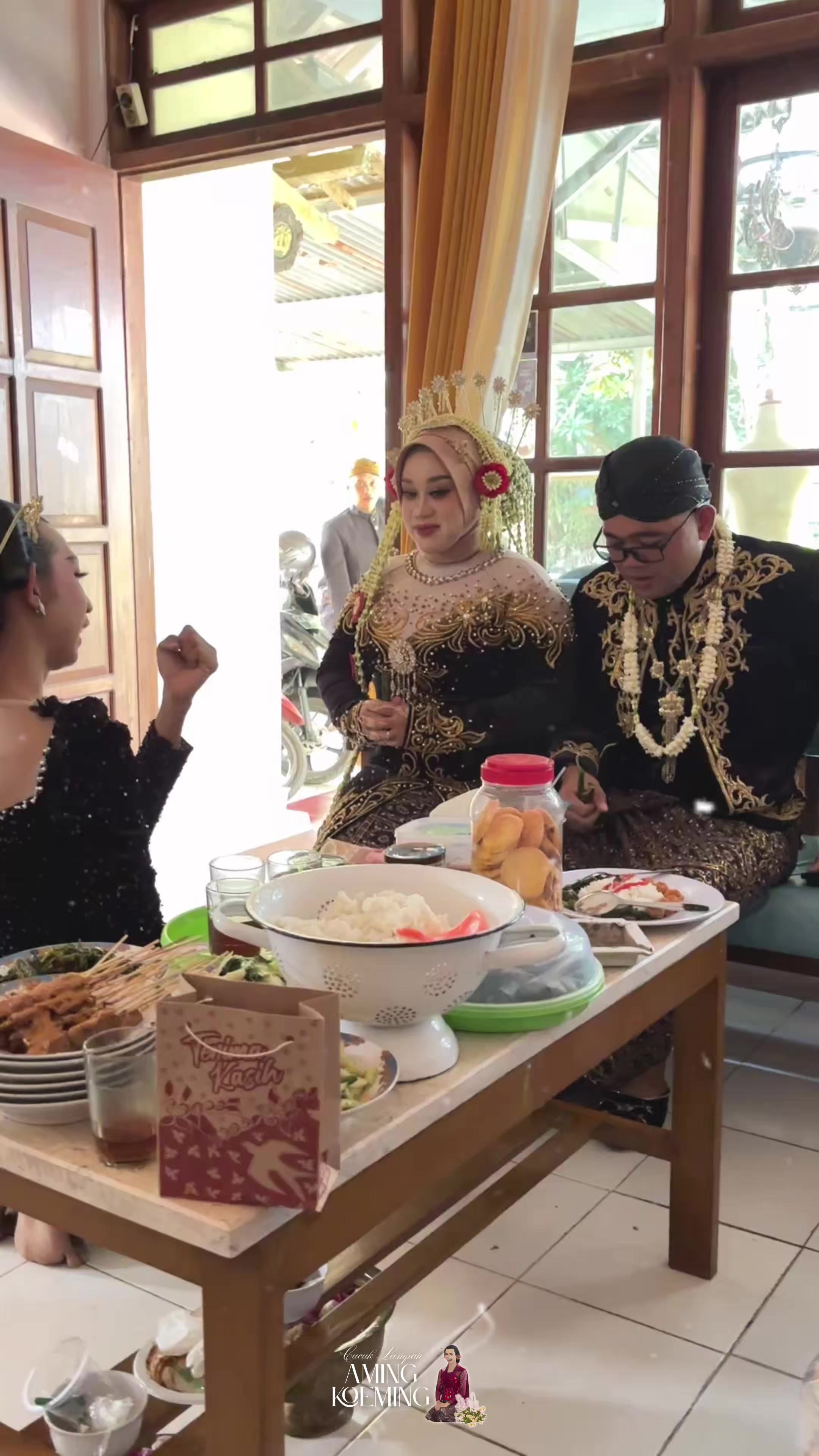 @Mbak Sari || Cucuk Lampah