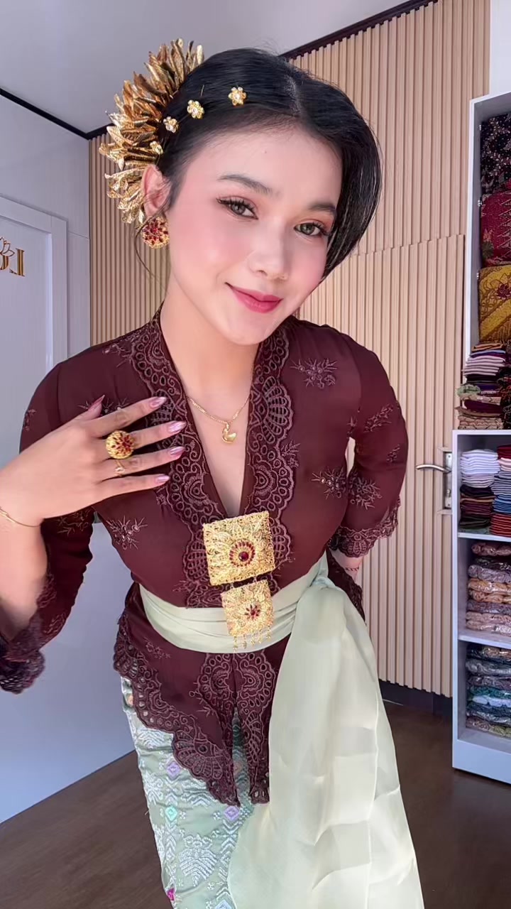 @ellaa
