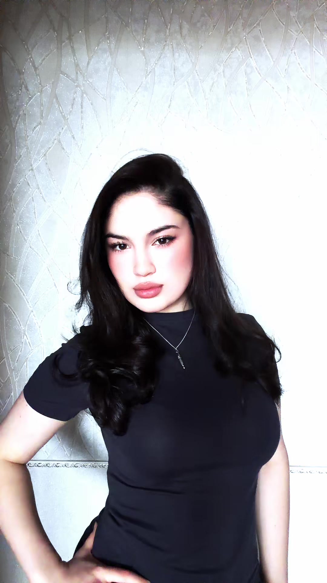 @ellamag
