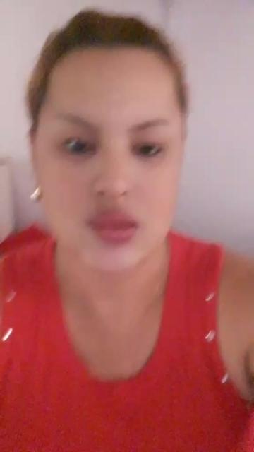 @Reina Larrea