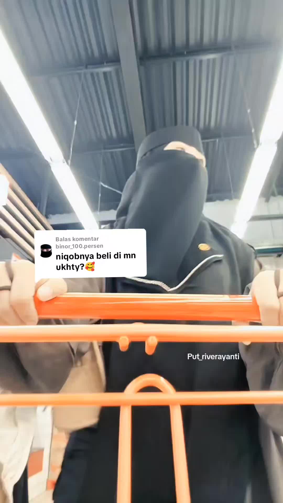@Putriii🦋🦋