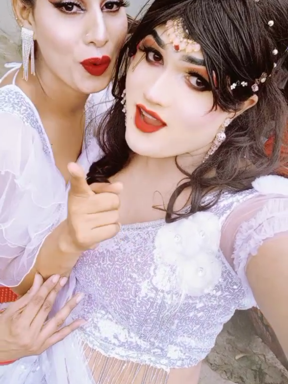 @Mahiya Mahi