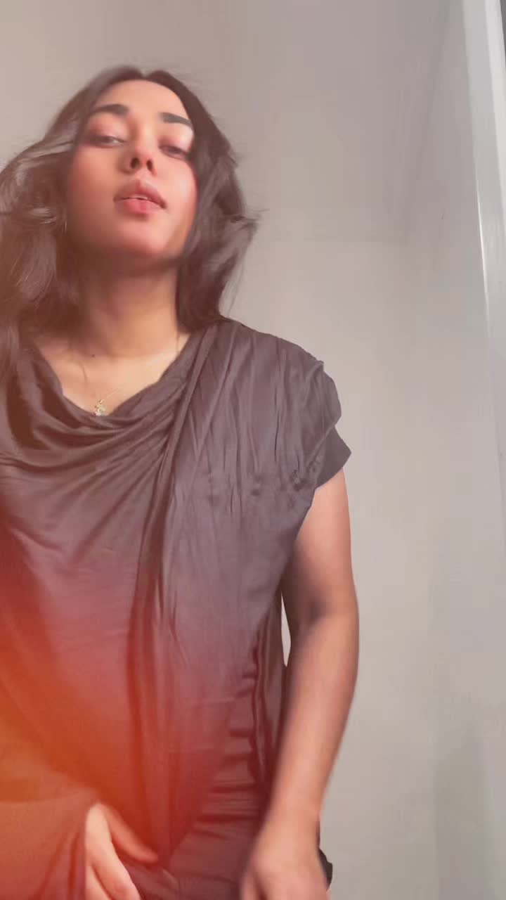 @🧿Anisha Ani💔