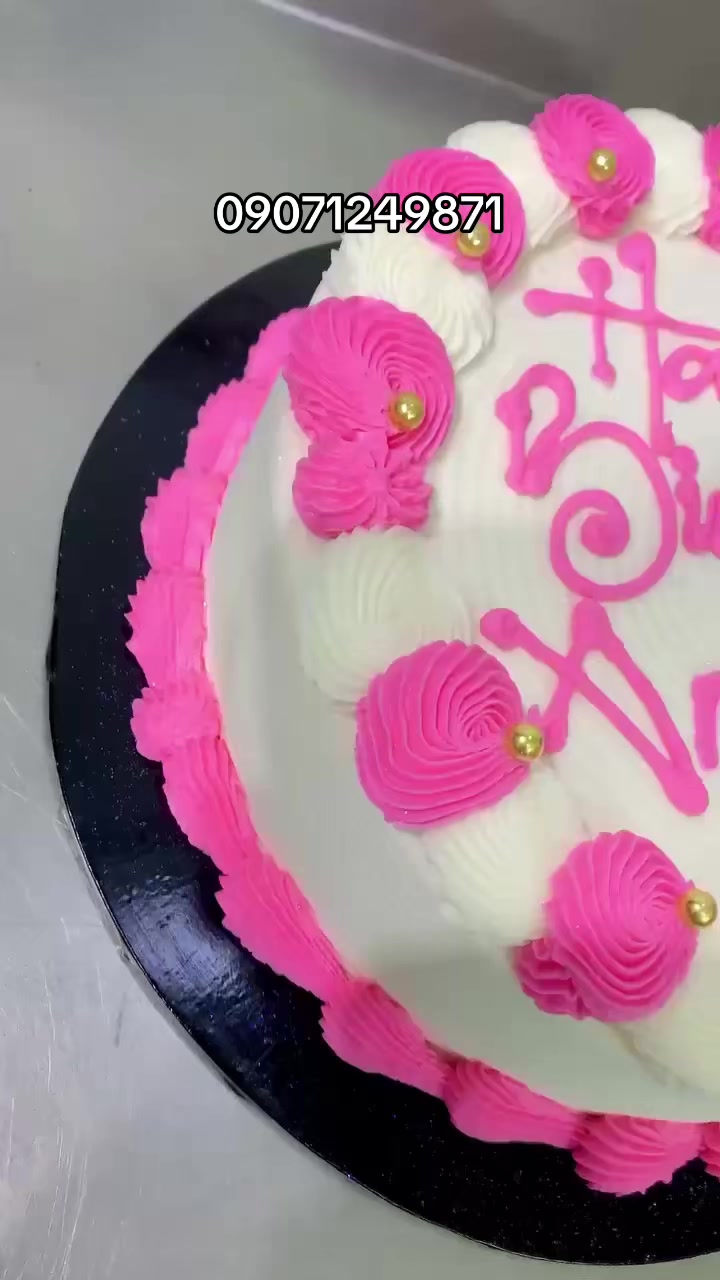 @mbs_cakes_pastries