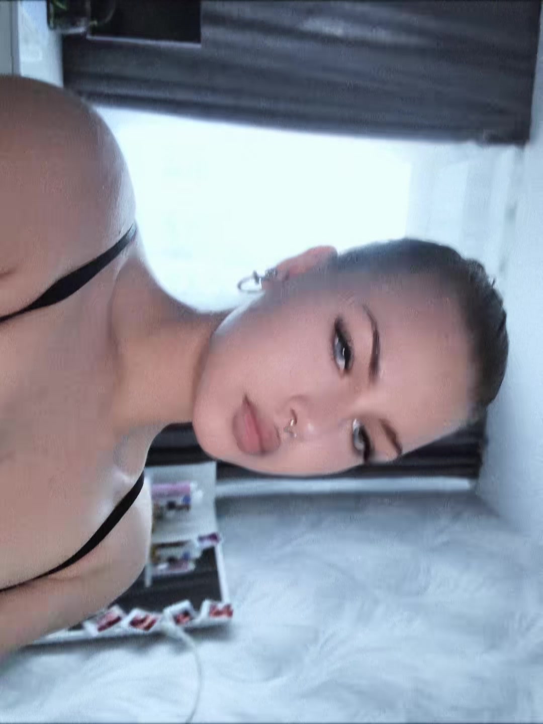 @_.viviixy