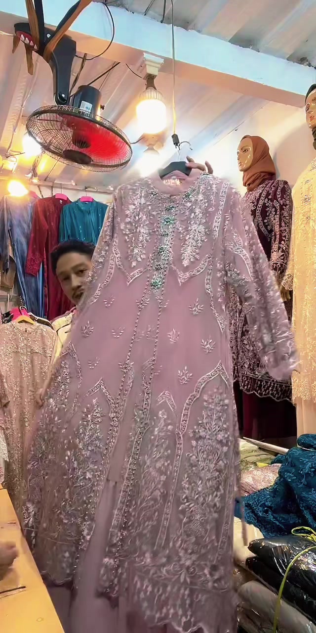 @D2store