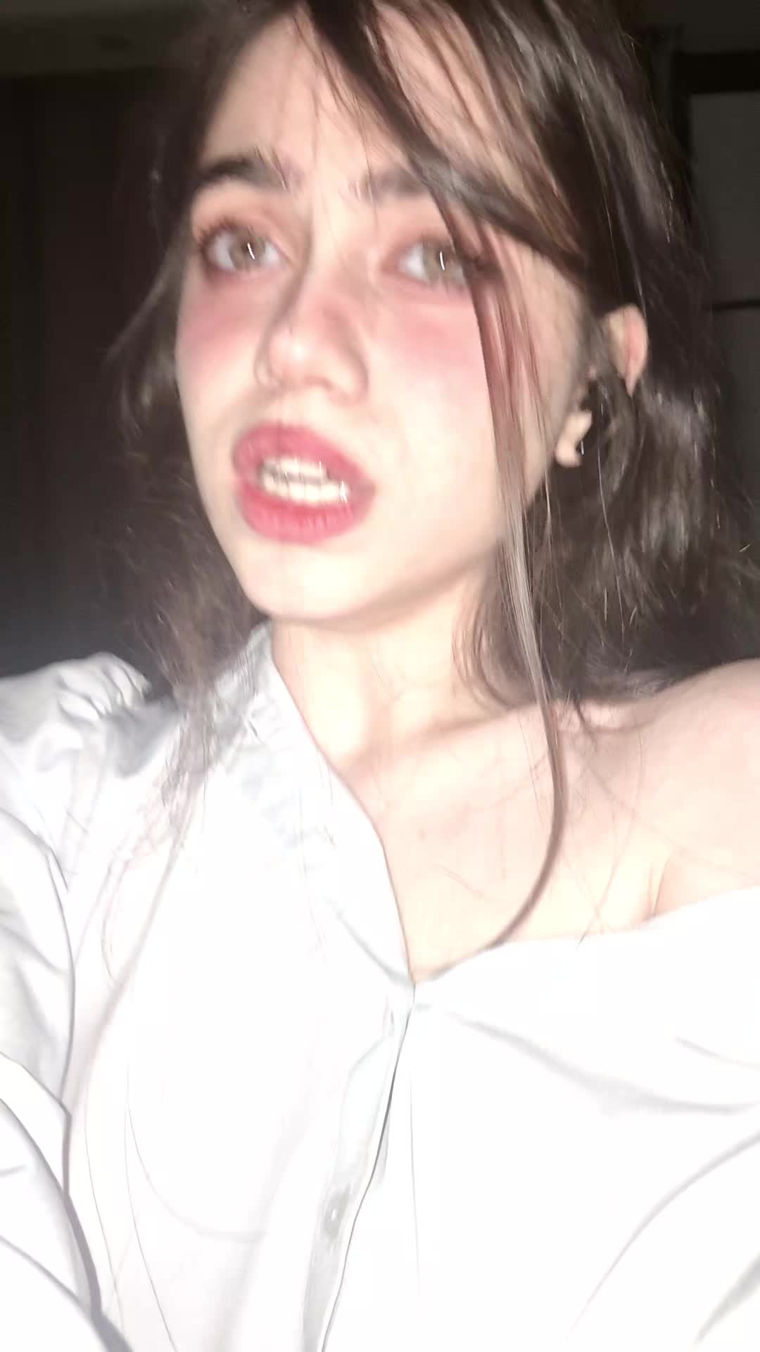 @niushaa