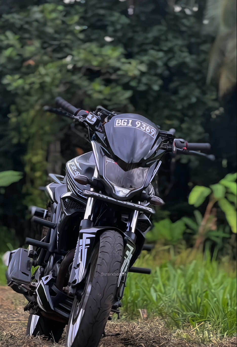 @𝐈 𝐑 𝐎 ⚡