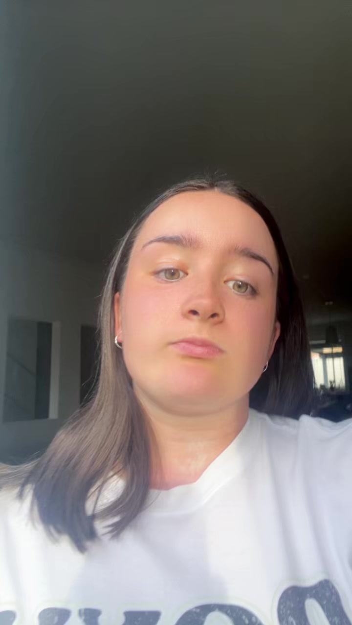 @isabella