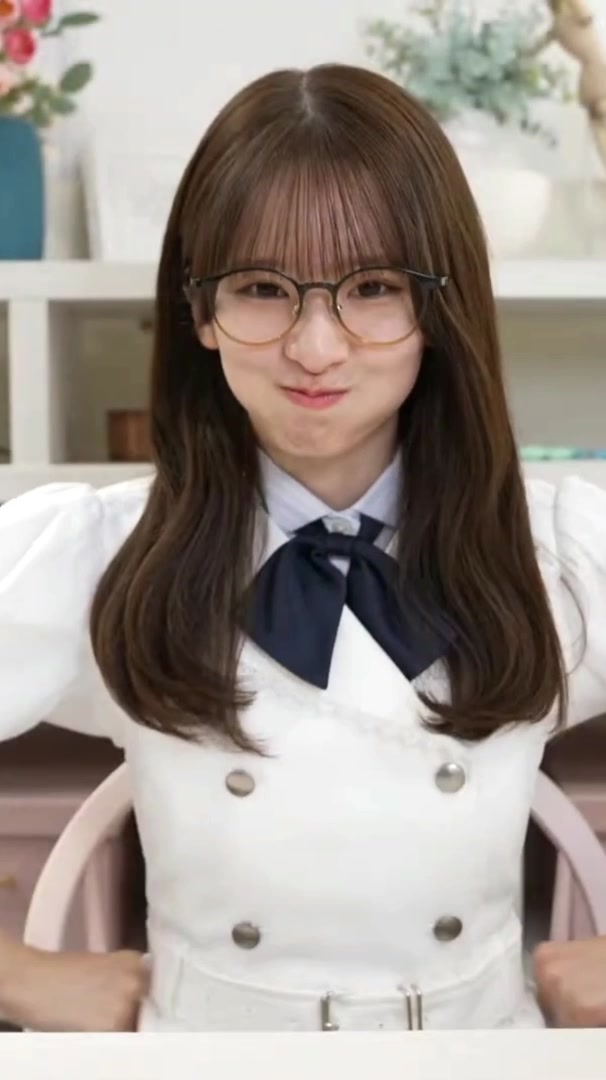 @何坂46 (Nanizaka46)