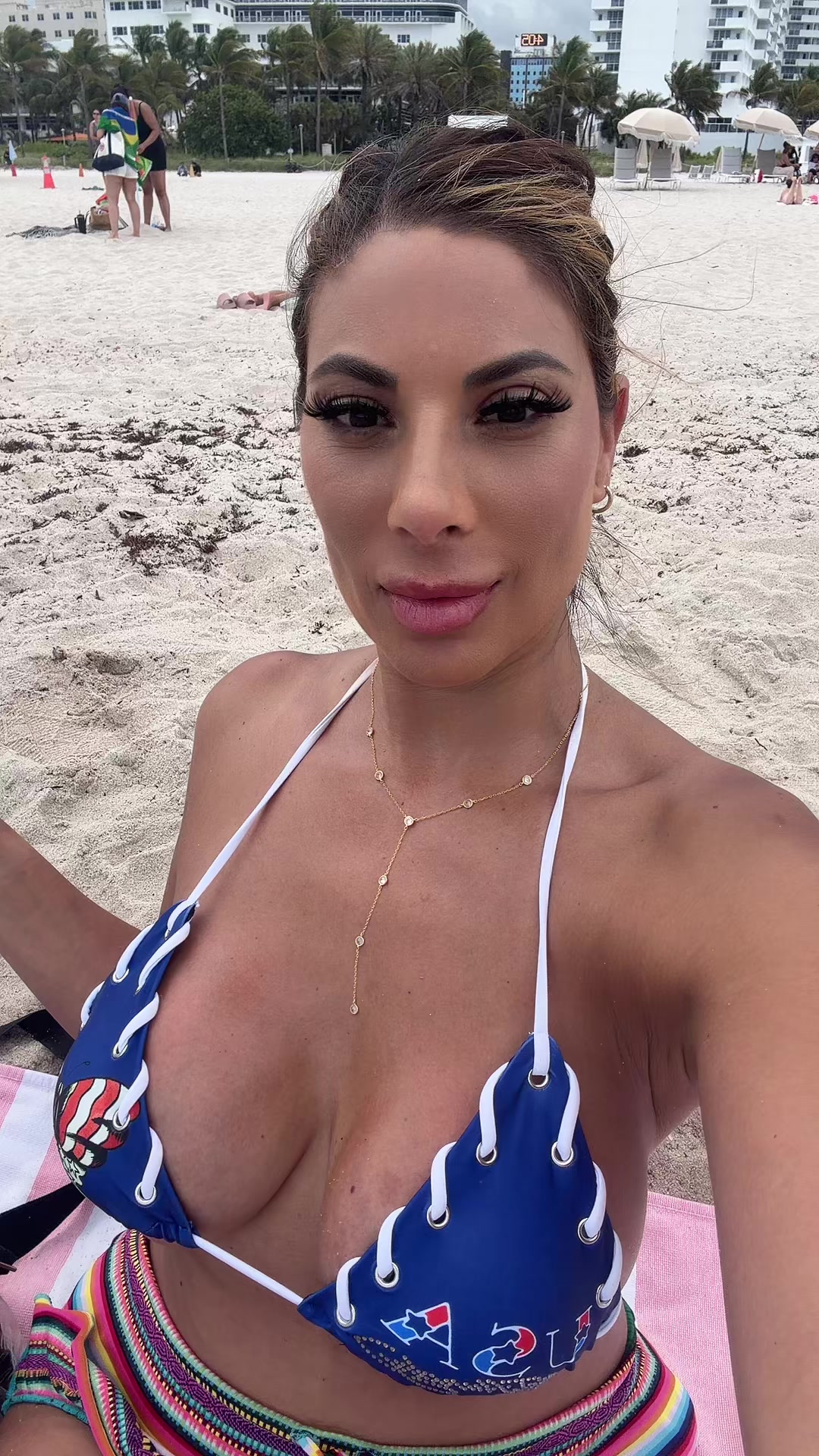 @Azucar Alejandra