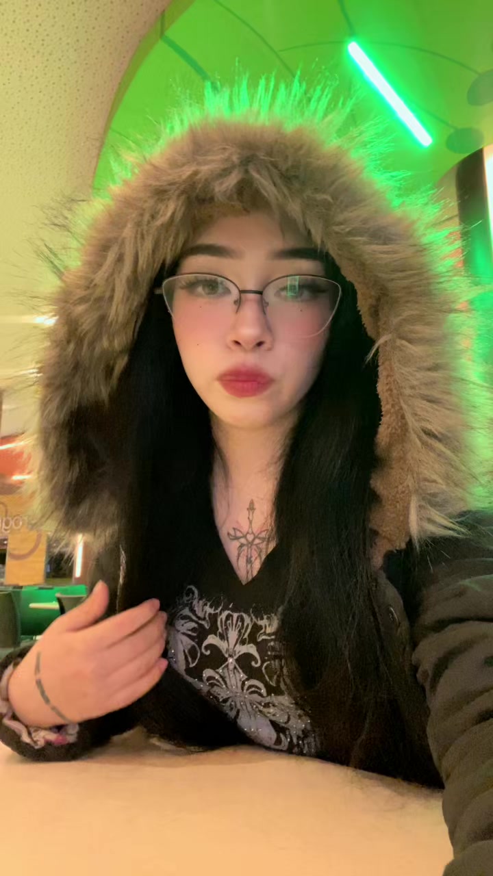 @alethvu