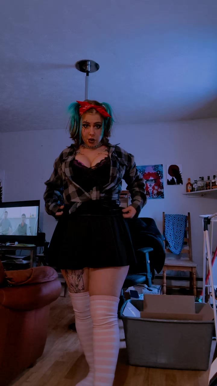 @buzzedqueen