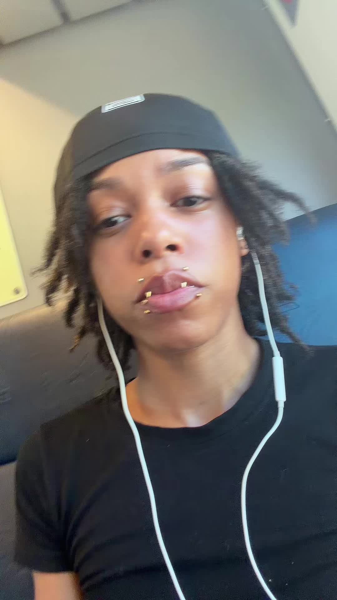 @ashhpuppii