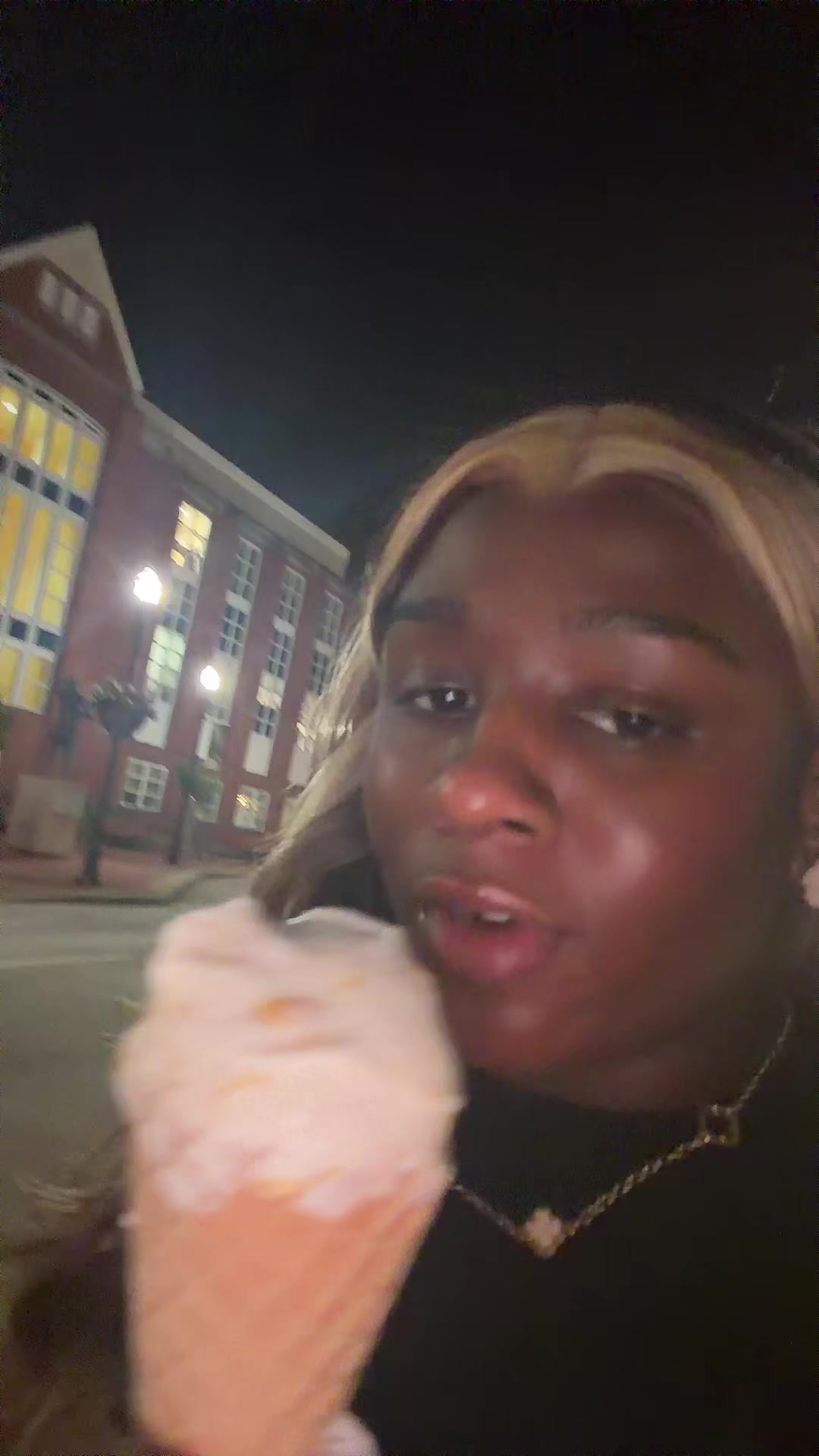 @Ari💞
