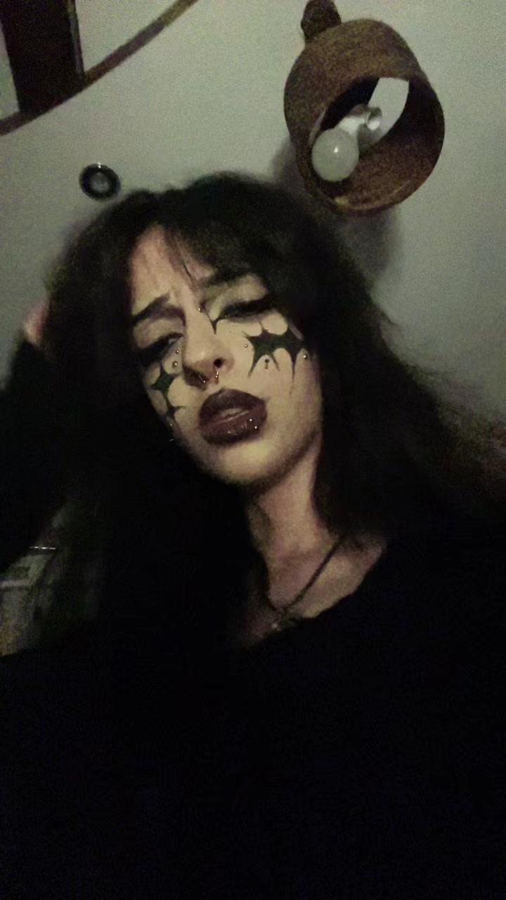 @Black hair ho ᶻ 𝗓 𐰁