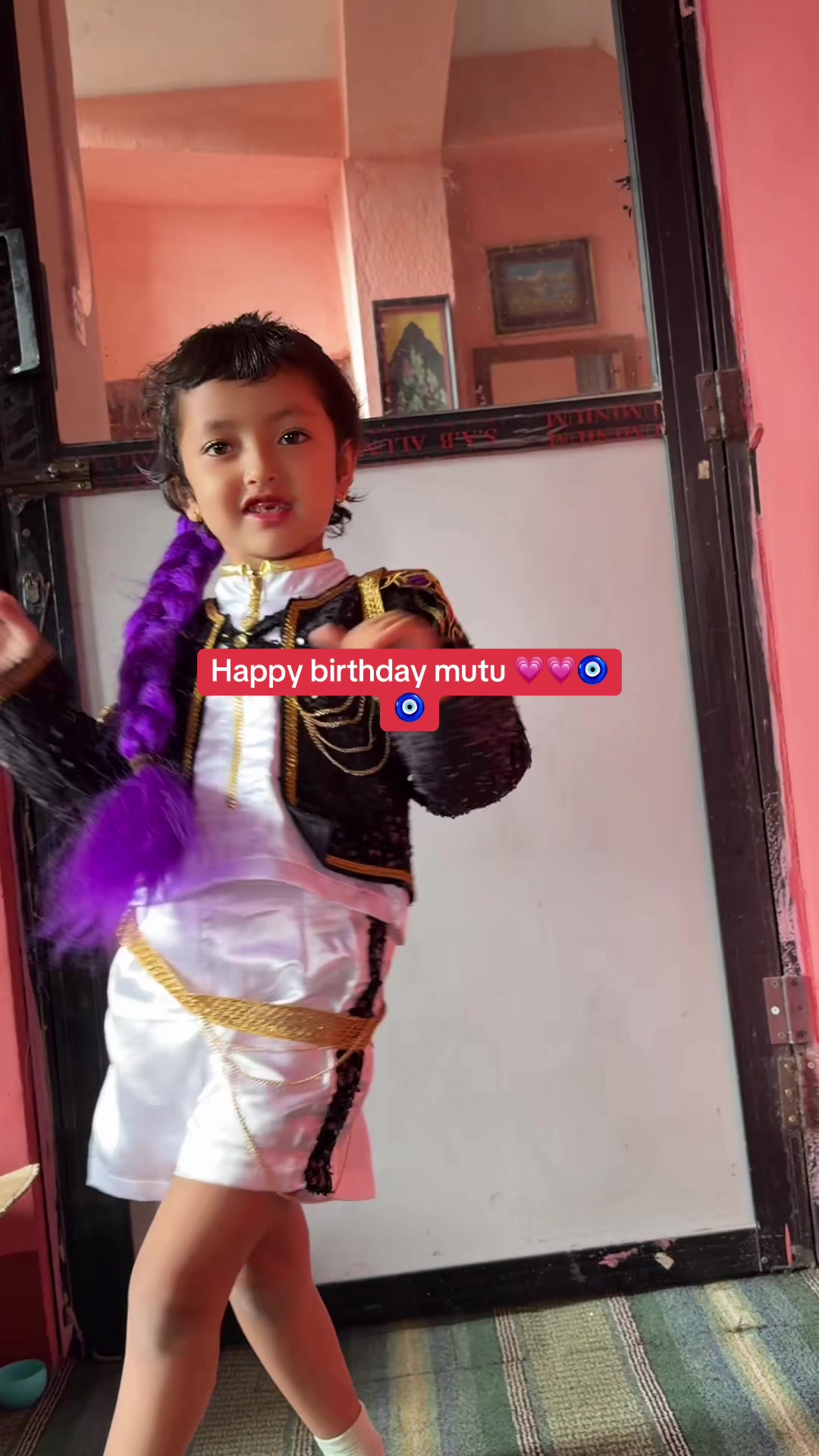 @Aaru's Aama