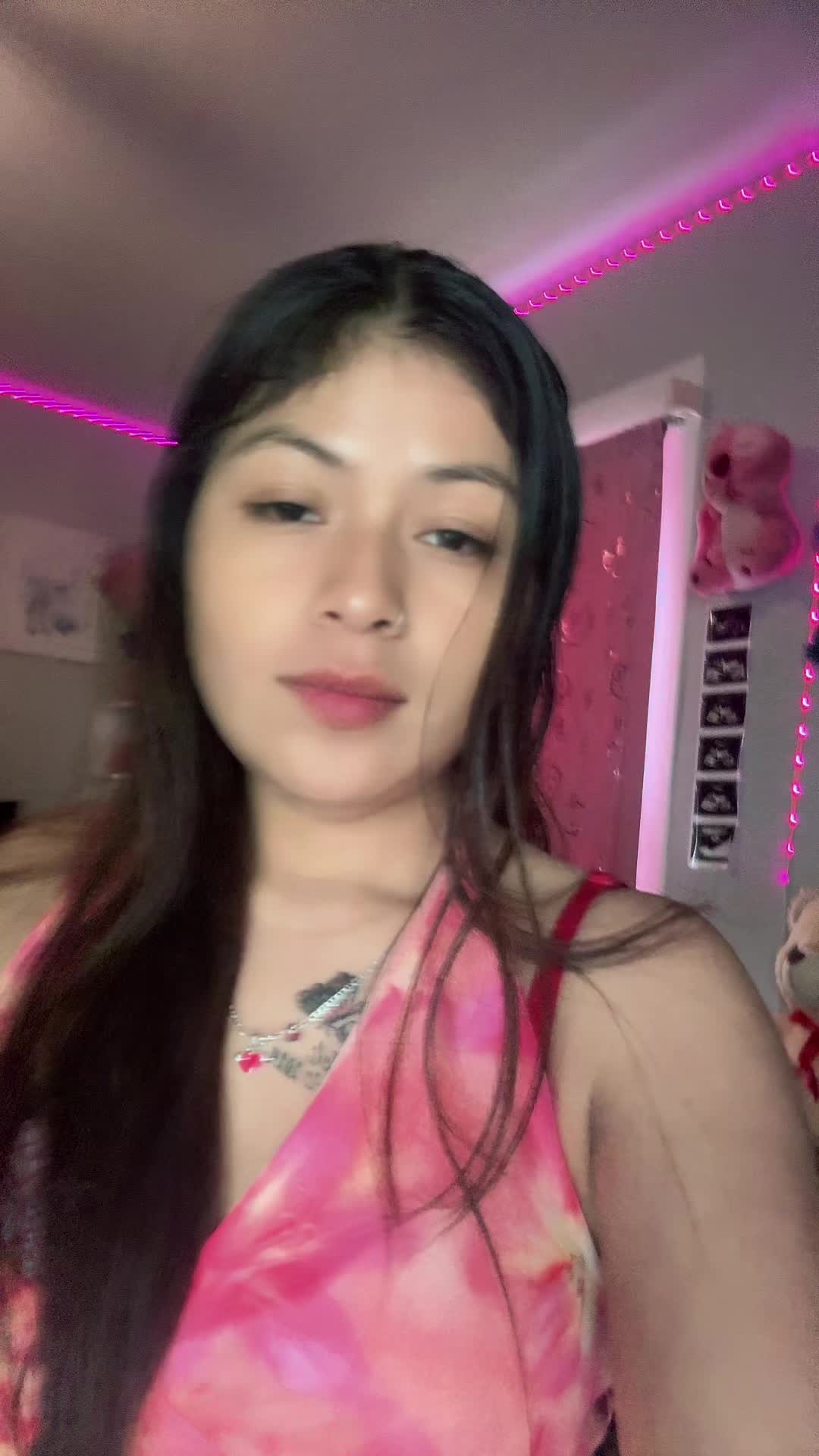 @🍓𝗙𝗹𝗼𝗿𝘆🖤🌿