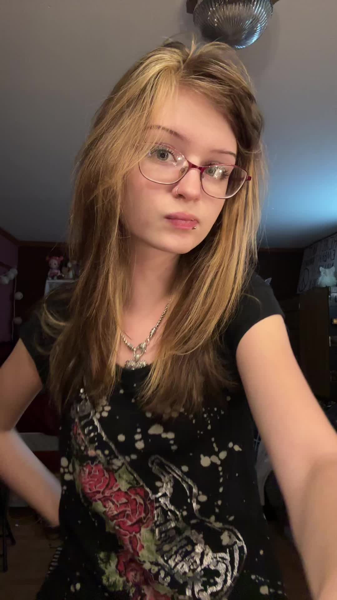 @bella