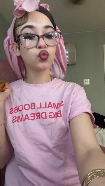 @lil em