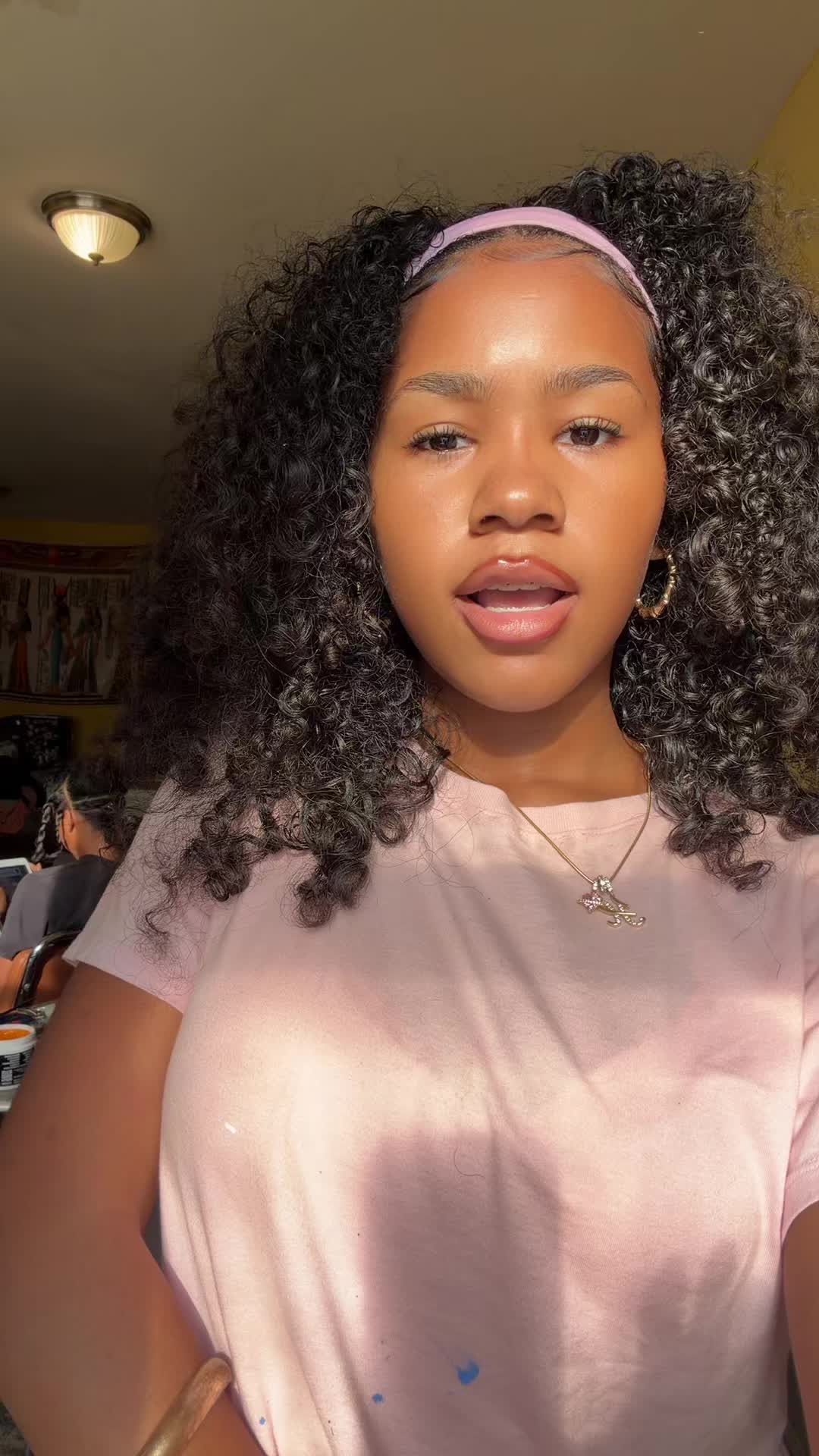 @Curlsbyhana