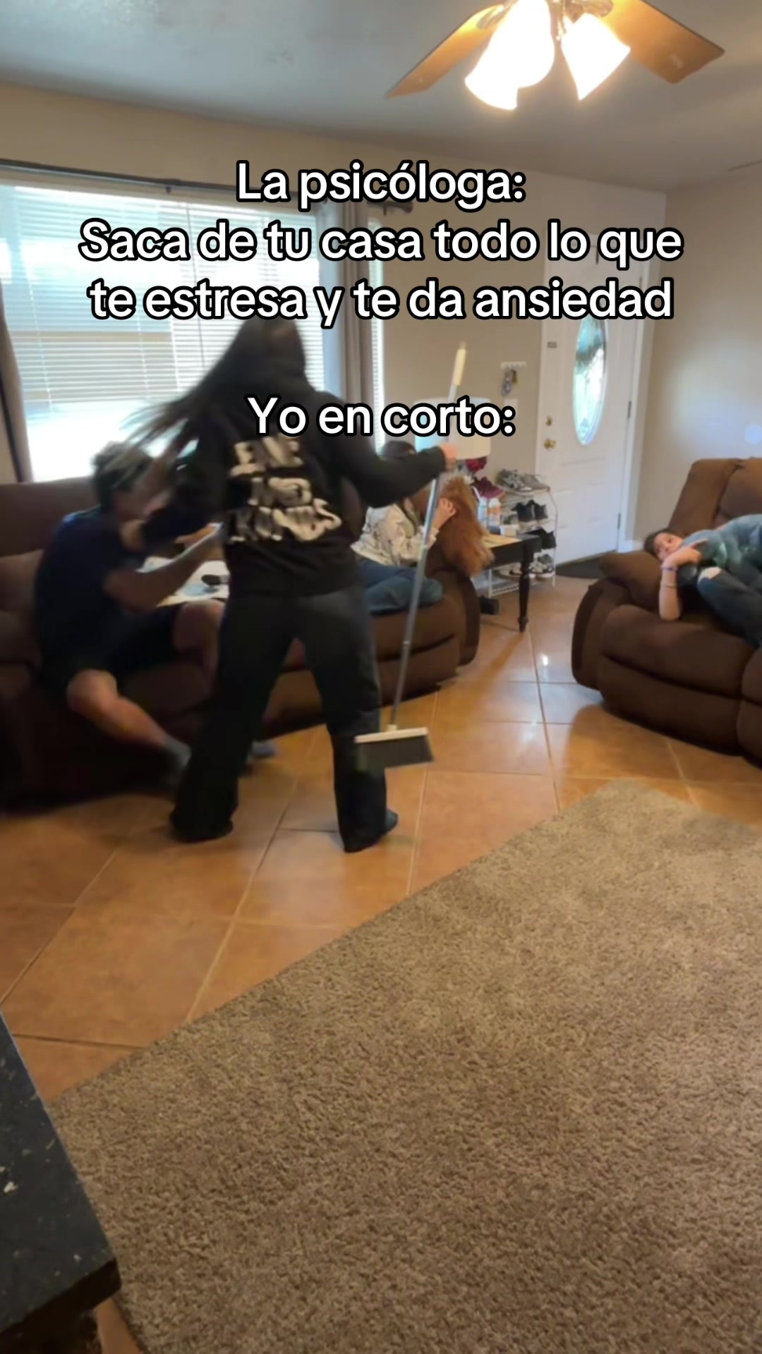 @Mama Latina Moderna