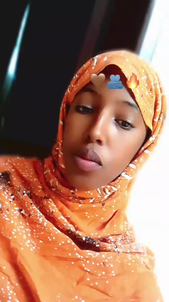 @Ninkii Afarta Boqol Wexeyay😎