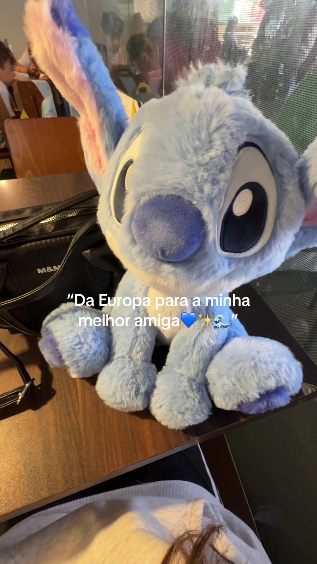 @Lari💕