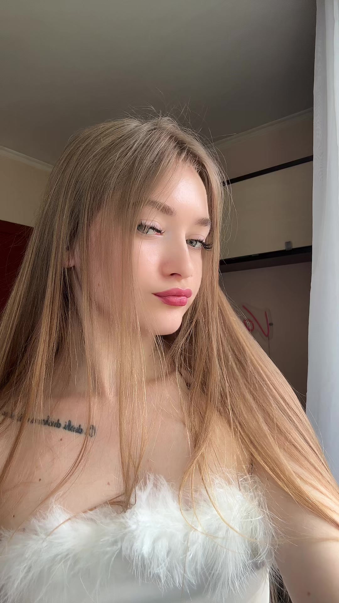 @888