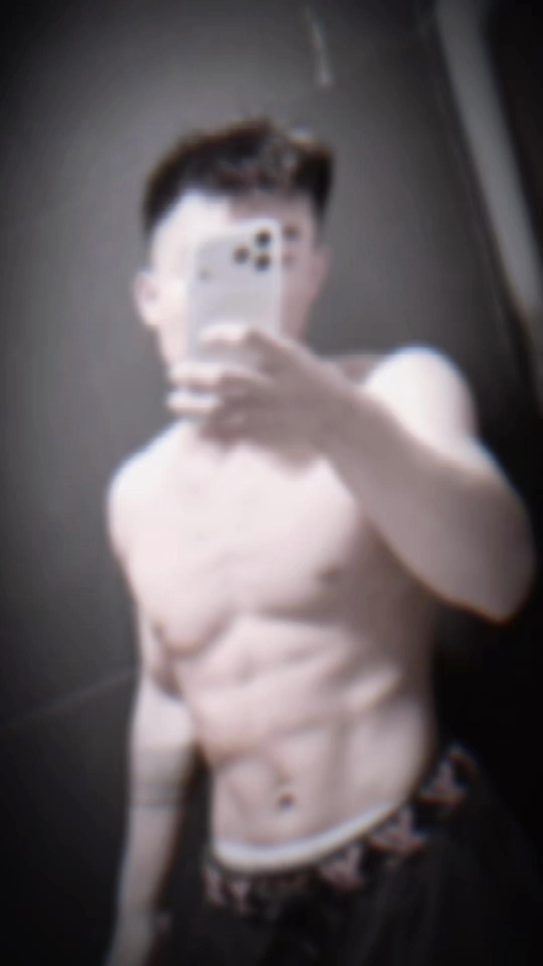 @小哥哥 🤫