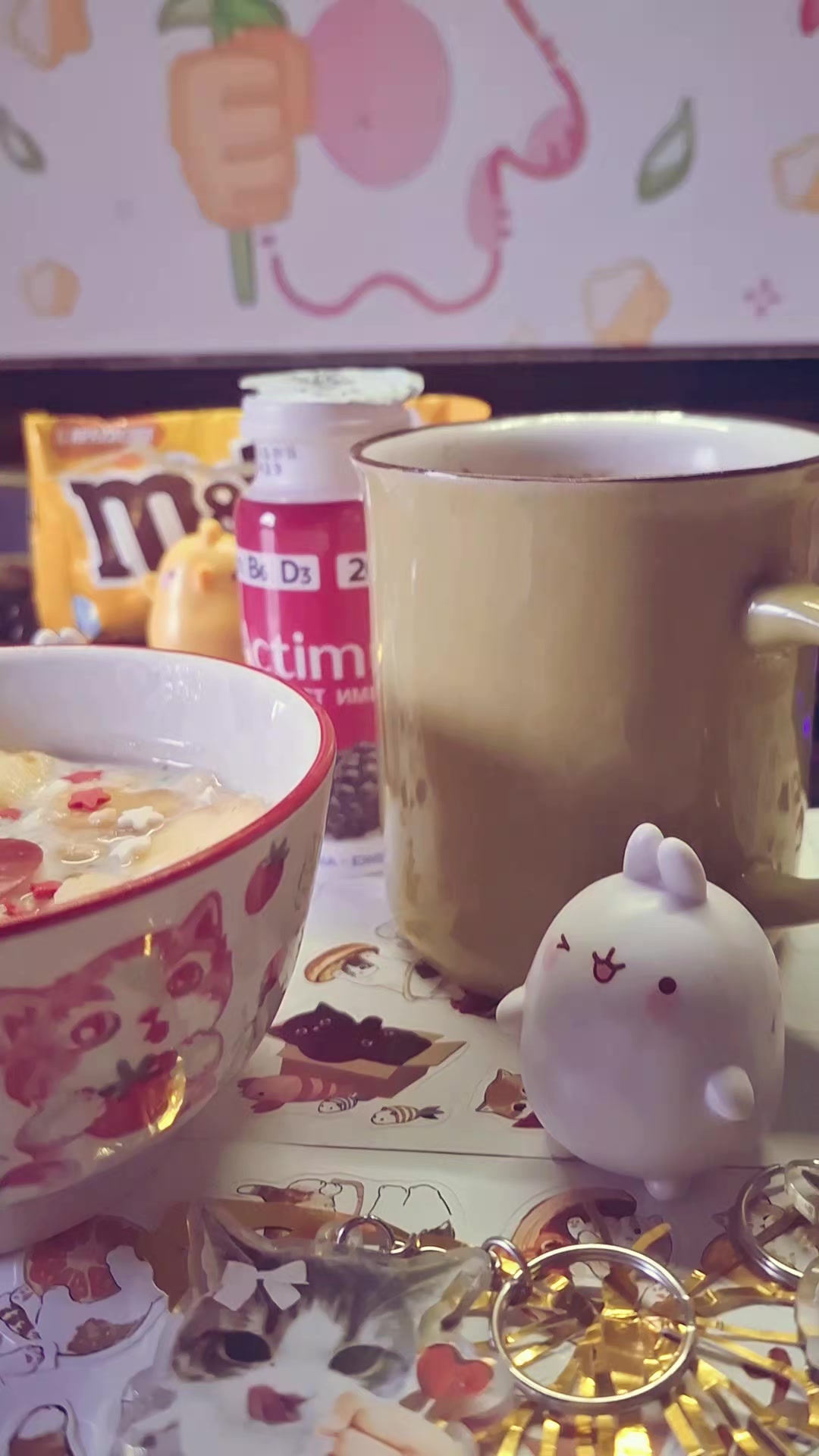 @тгк: вика кушает ♡!!