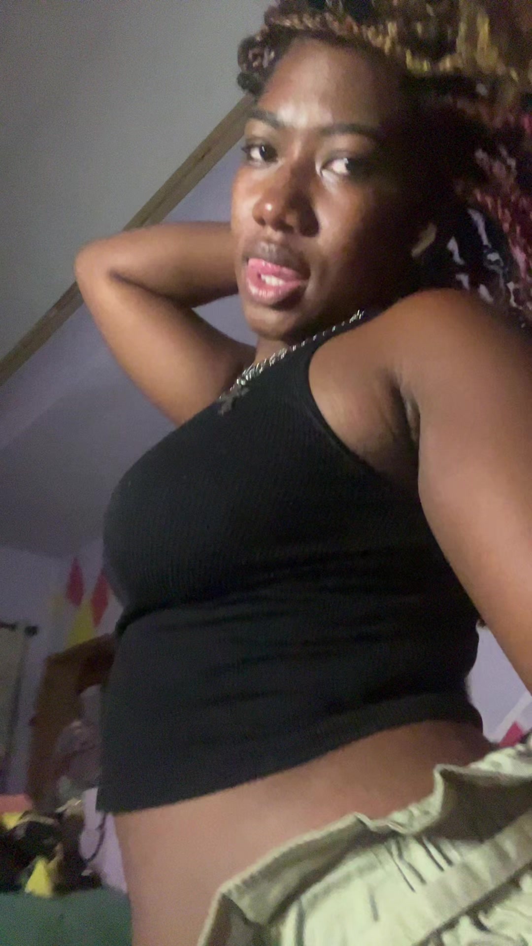 @MsAbbie_