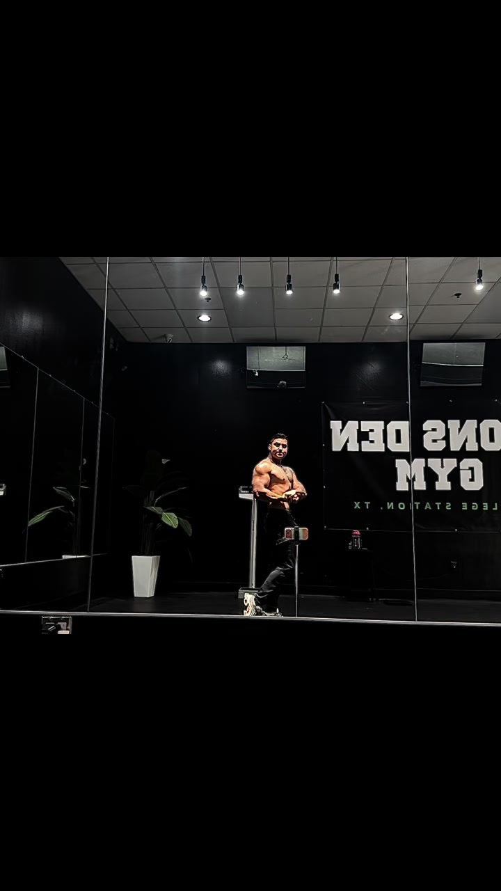 @Yvmil