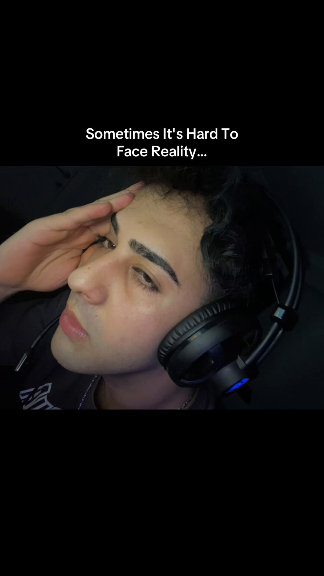 @v4hit