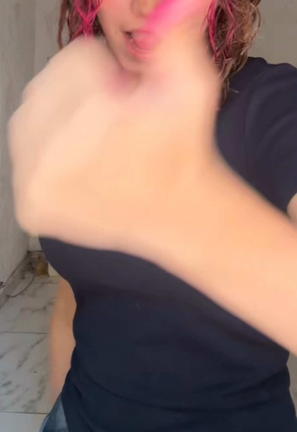 @Ly