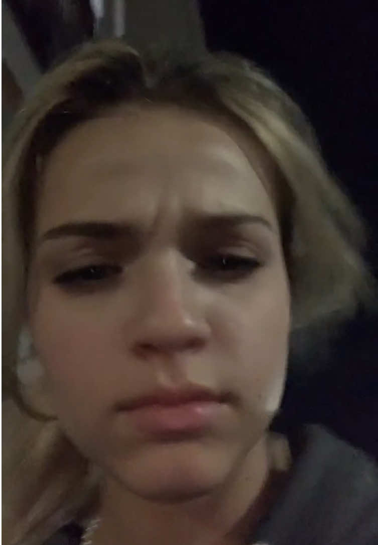 @notsofialianna