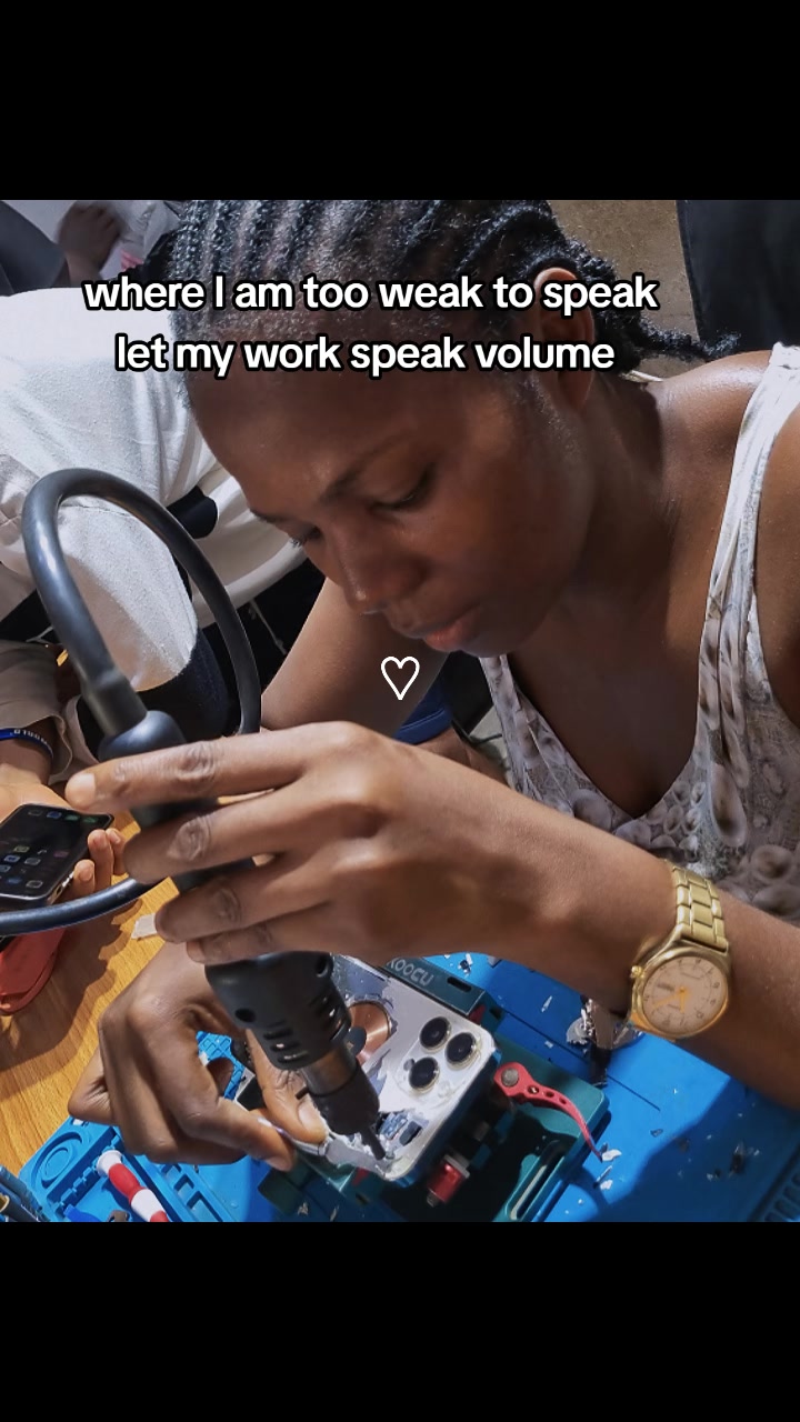 @AWKA PHONE REPAIR LADY📲🪛